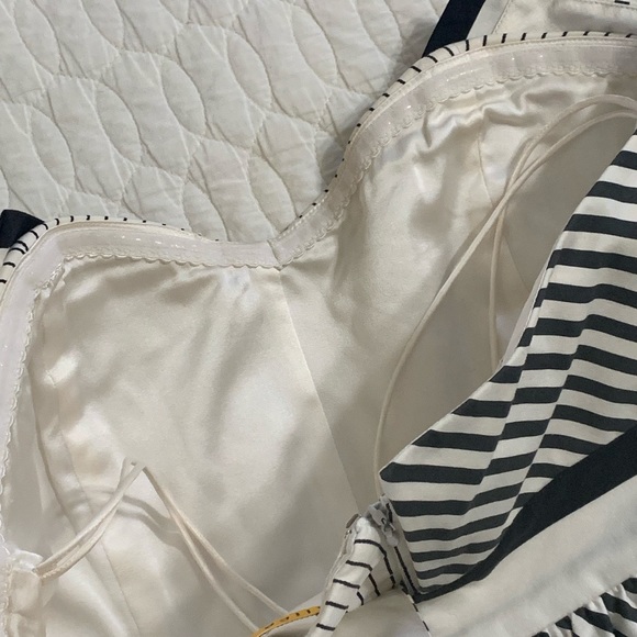 Alice & Olivia Adele Dress - Picture 3 of 13